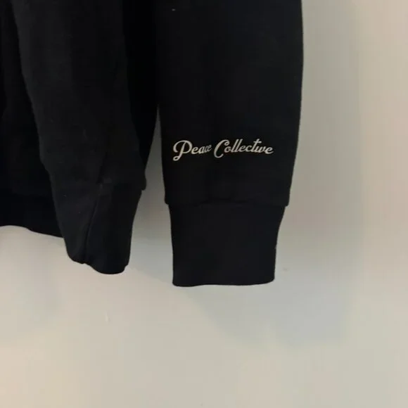 Toronto Blue Jays "TO" Black Pullover Hoodie — MLB - Picture 2 of 4